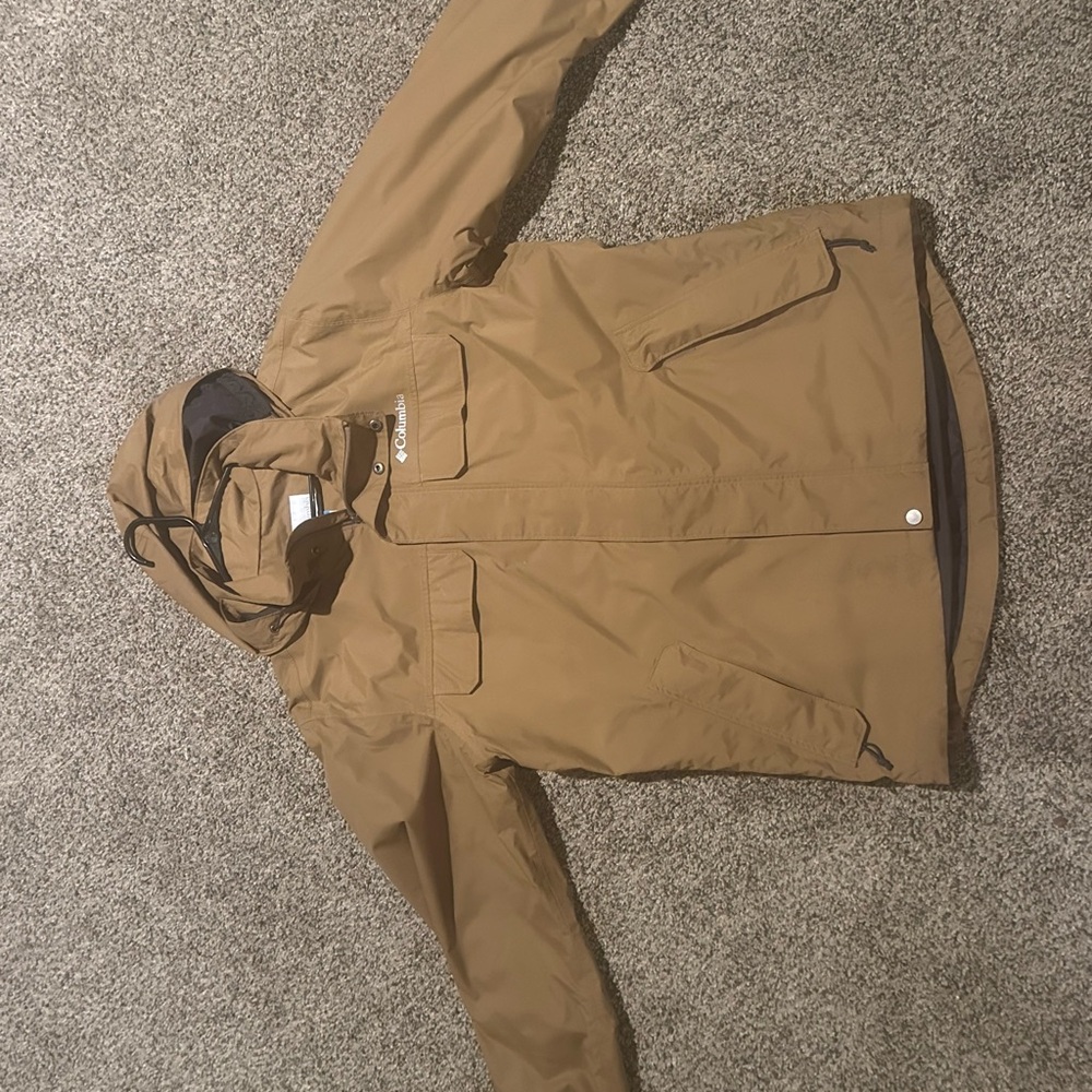 Columbia Tan Raincoat Durable Utility Design